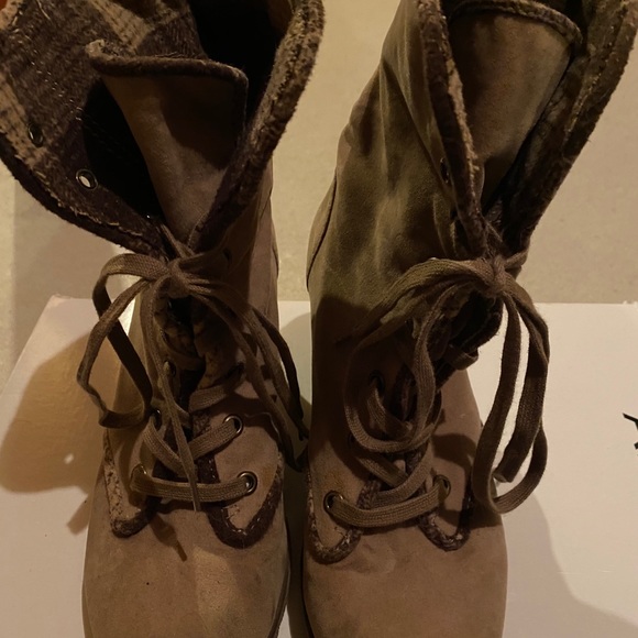 Big Buddha Wedge Ankle Boot size 8 - Picture 4 of 6